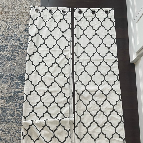 Curtains - Picture 1 of 2